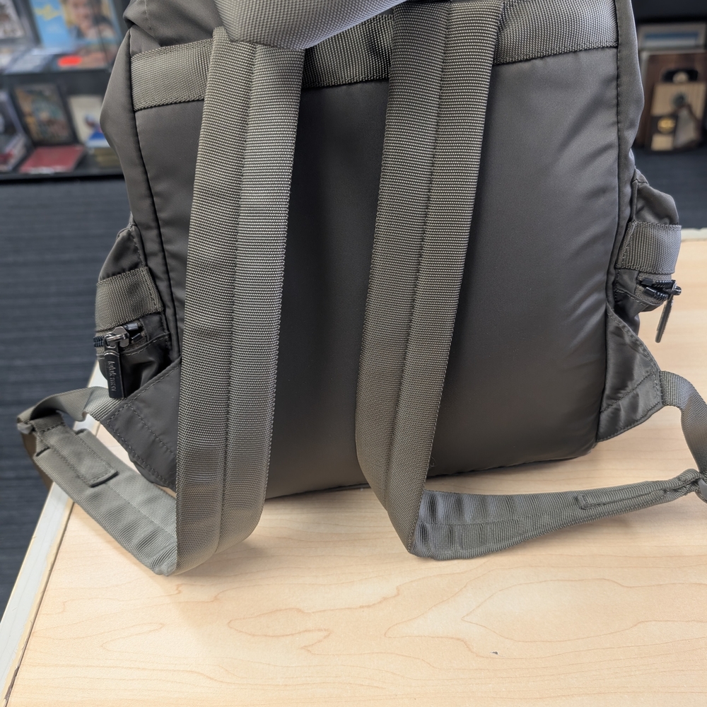 Lululemon Wunderlust Backpack in Olive Green - Picture 3 of 8